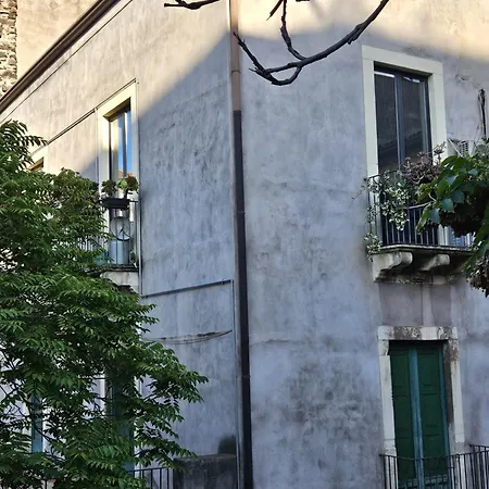 Cutelli House 100mq Apartment